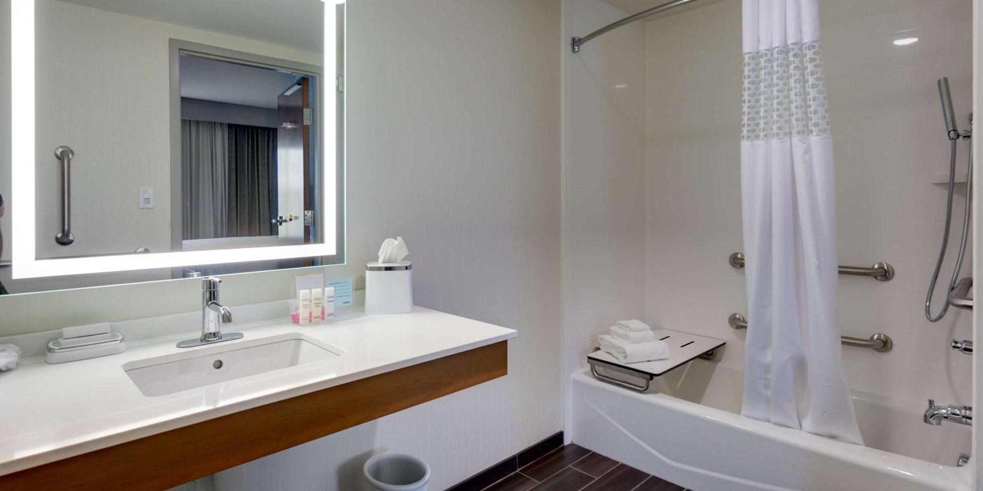 Hampton Inn & Suites - Knoxville Papermill Drive, Tn Экстерьер фото