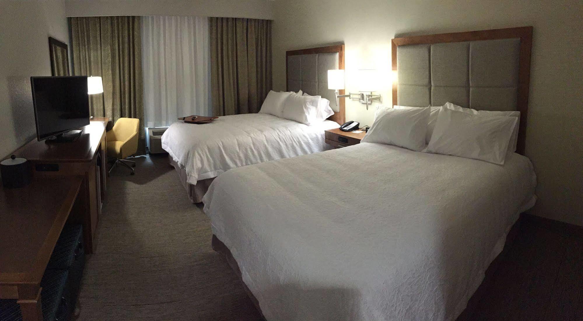 Hampton Inn & Suites - Knoxville Papermill Drive, Tn Экстерьер фото